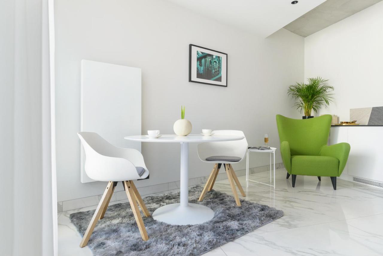 Centro Design Apartments - Polwiejska Poznan Bagian luar foto