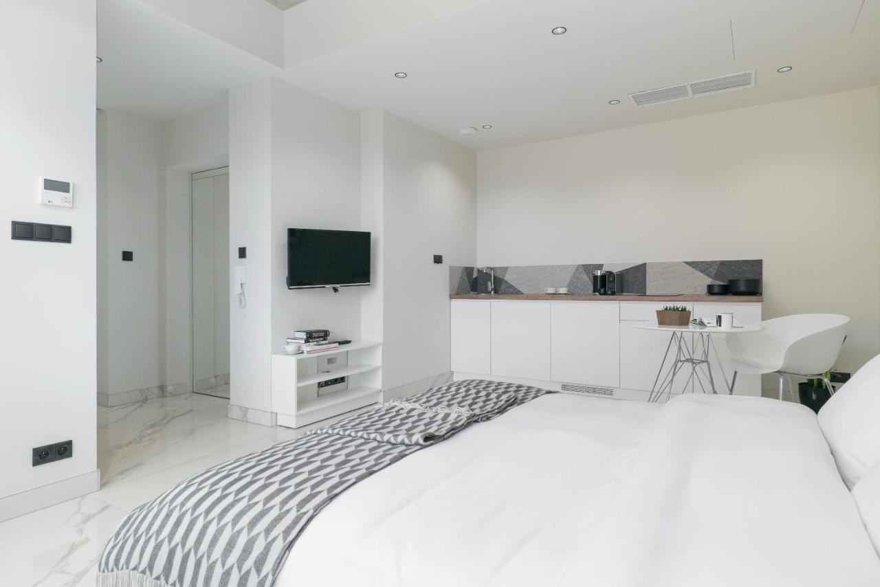 Centro Design Apartments - Polwiejska Poznan Bagian luar foto